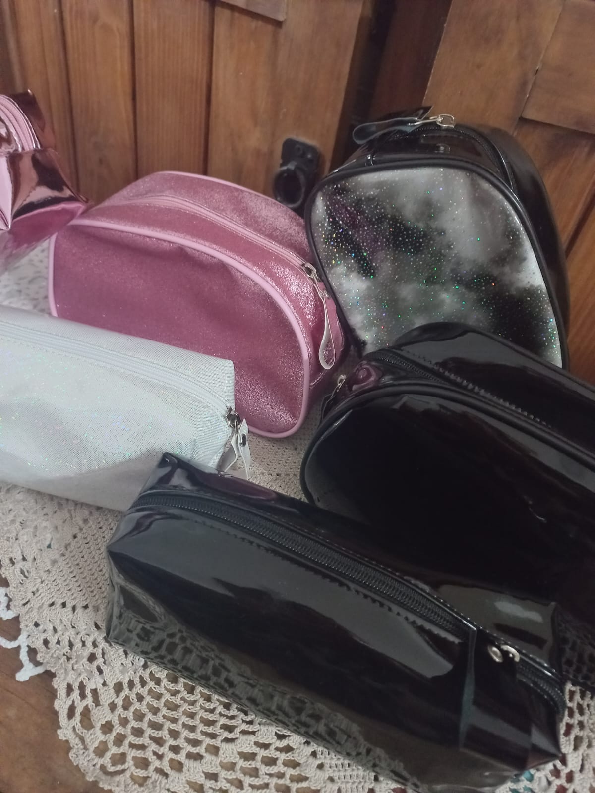 Porta cosméticos de charol