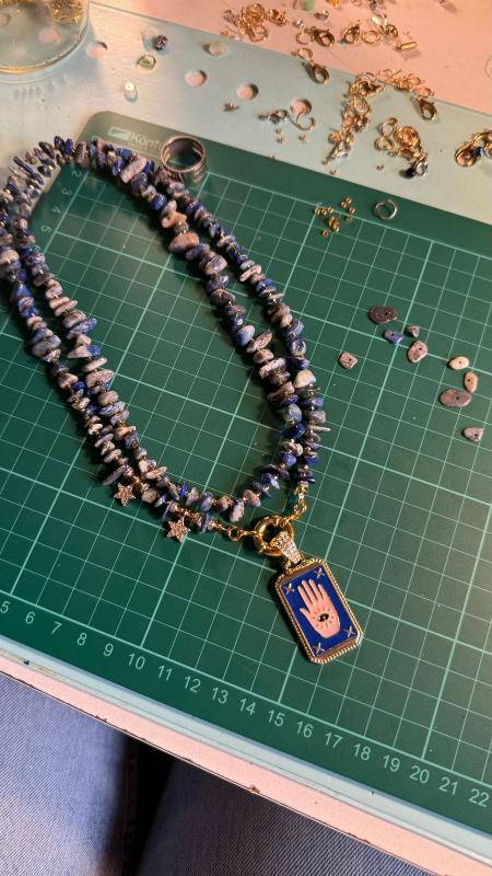 Imagen ilustrativa de Collar protección hippie