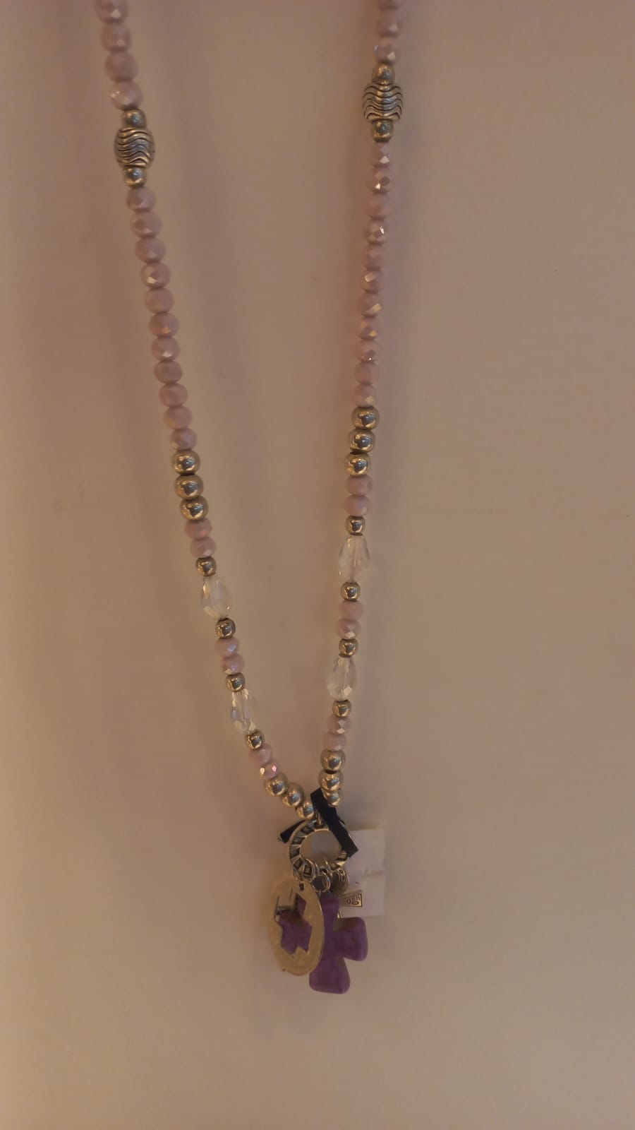 Imagen ilustrativa de Collar cruz y dijes