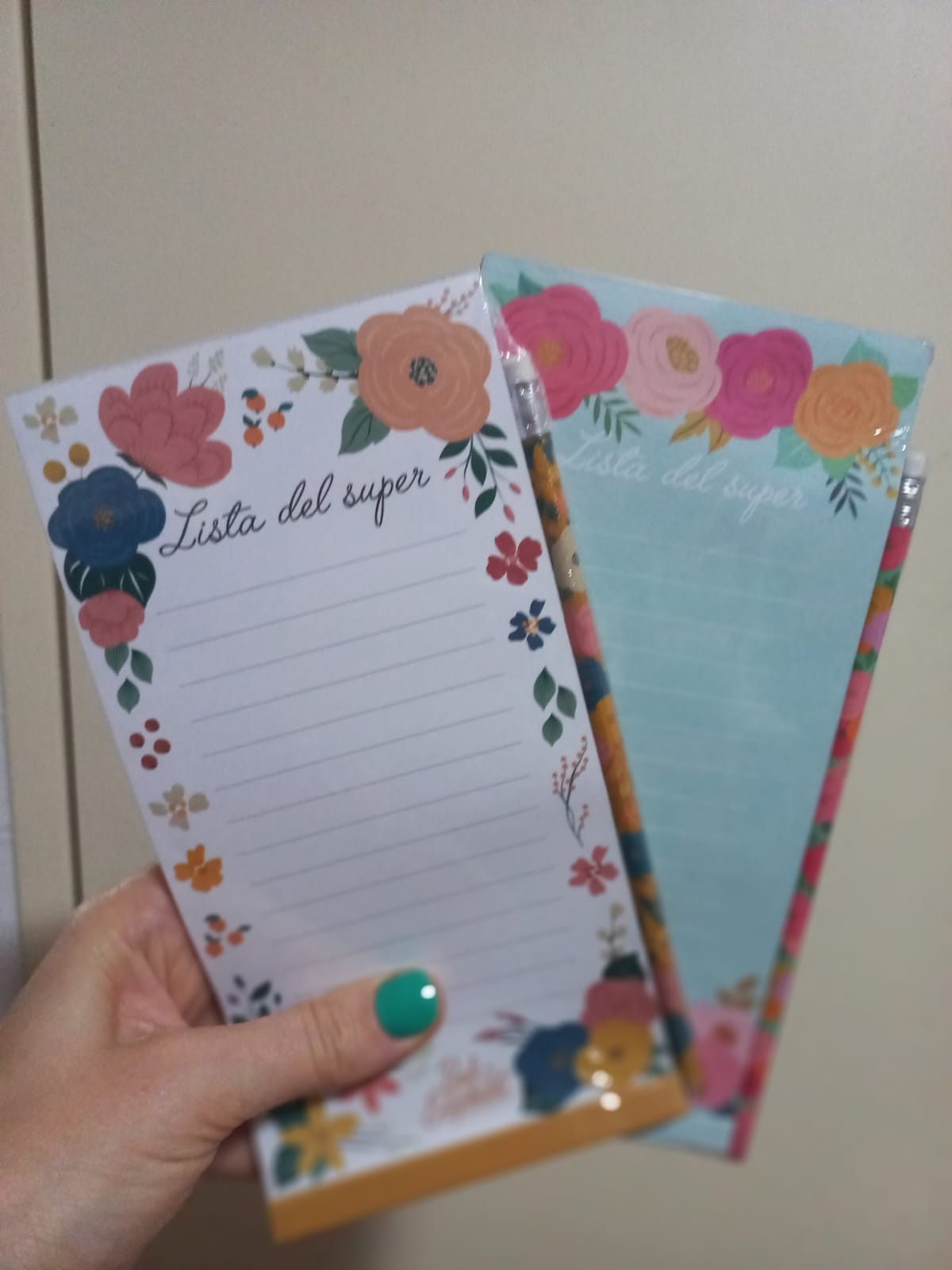 Imagen ilustrativa de Lista con lápiz Pink Elephant