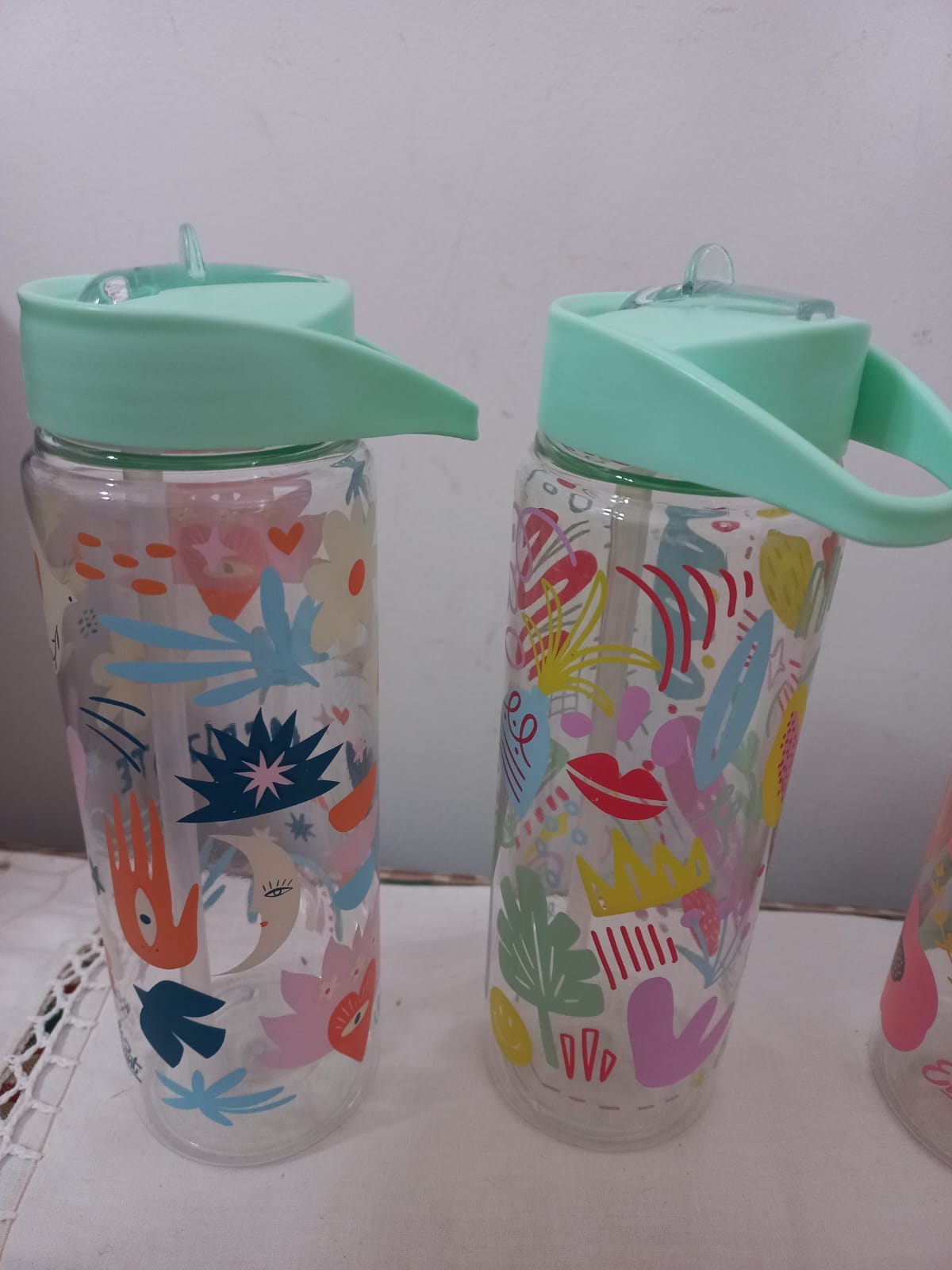 Imagen ilustrativa de Botella con pico - Pink elephant